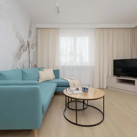 Cosy Air-Conditioned Apartment With Parking In The Garage By Heyrent Premium *