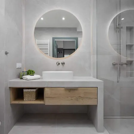 Cosy Air-conditioned With Parking In The Garage By Renters Prestige Lägenhet Warszawa