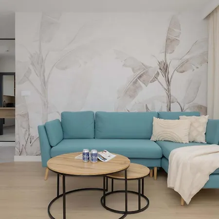 Cosy Air-conditioned With Parking In The Garage By Renters Prestige Lägenhet