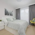 Lejlighed Cosy Air-conditioned With Parking In The Garage By Renters Prestige Warszawa